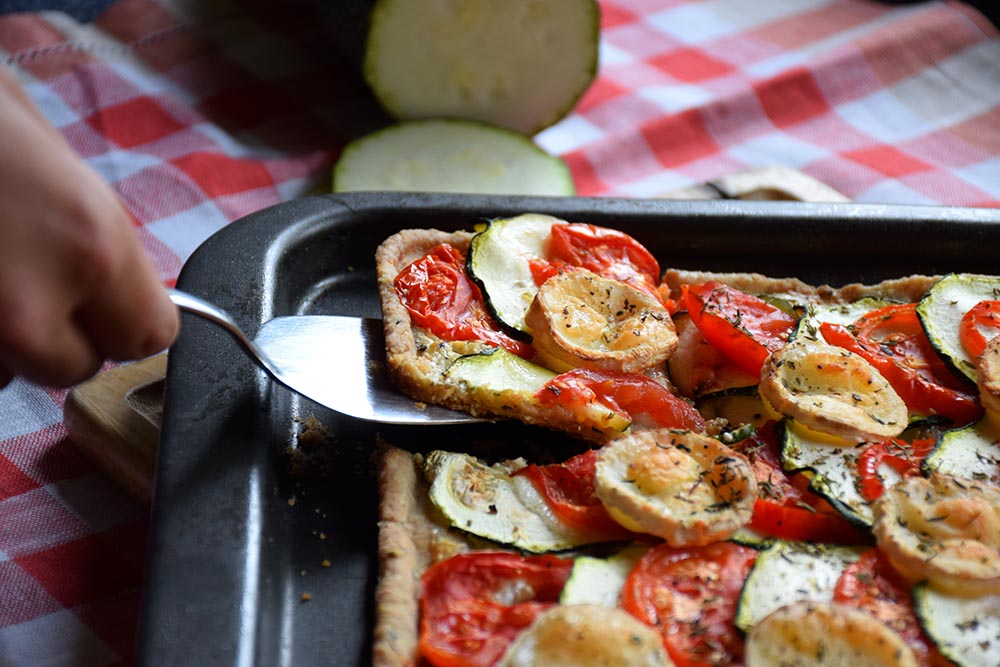 Knusprige Zucchini-Tomatentarte mit Ziegenkäse | AngiProstMahlzeit